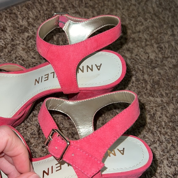 Anne Klein US 7.5 womens pink suede chunky heels. Gently used. - Picture 10 of 16